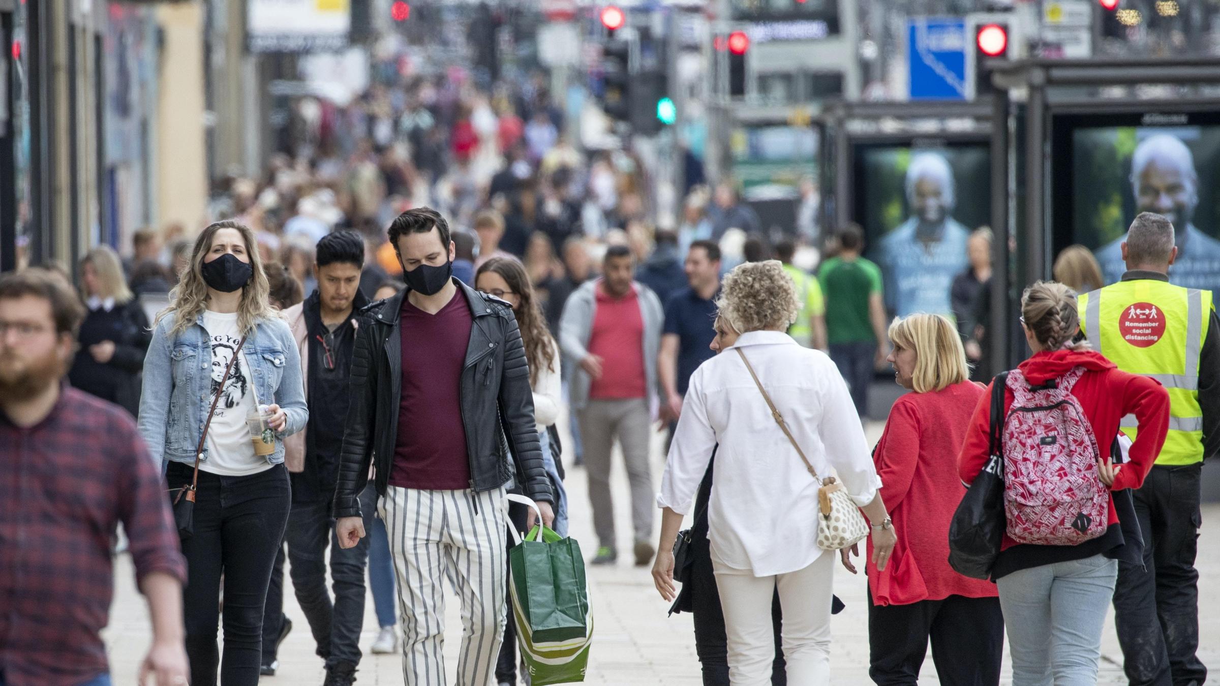 Face masks compulsory in shops from July 24 - what the new laws say |  Watford Observer