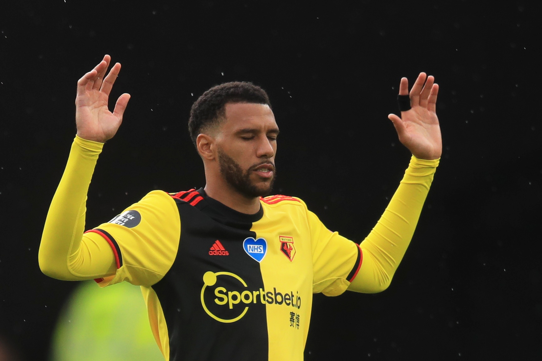 Watford's Etienne Capoue unable to secure move to Valencia