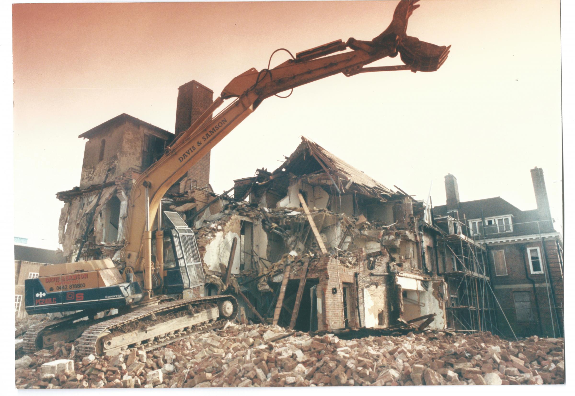 The demolition of the outer buildings of the Peace Hospice Hospital