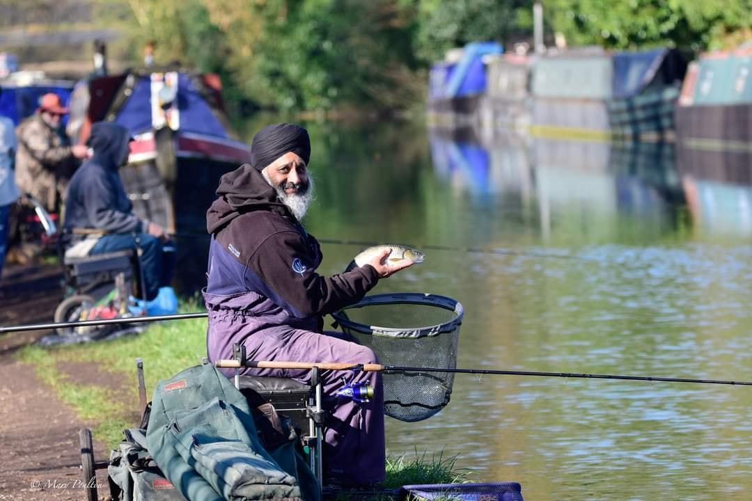 A very happy man on the Grand Union Canal. Credit: Mary Poulton