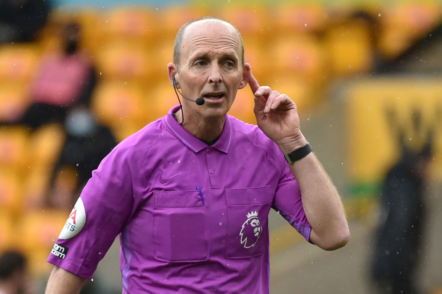 Mike Dean to referee Watford versus Aston Villa