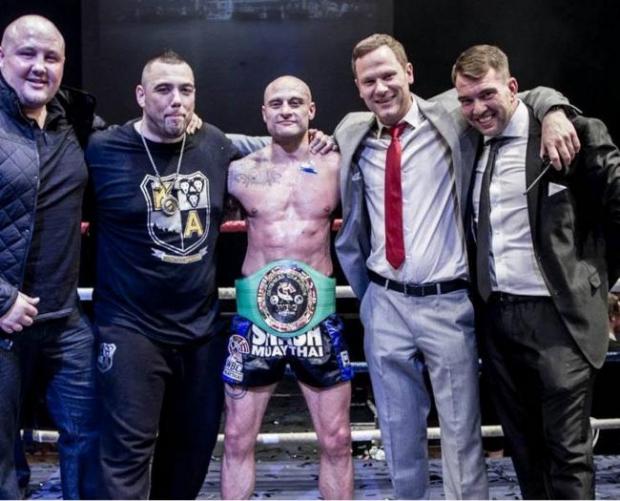 Watford Observer: Watford mixed martial arts fighter Dan Bowie clinched the WBC British Thai Boxing title in front of more than 1,000 fans at the Smash Muay Thai 6 show at Watford Colosseum in 2013