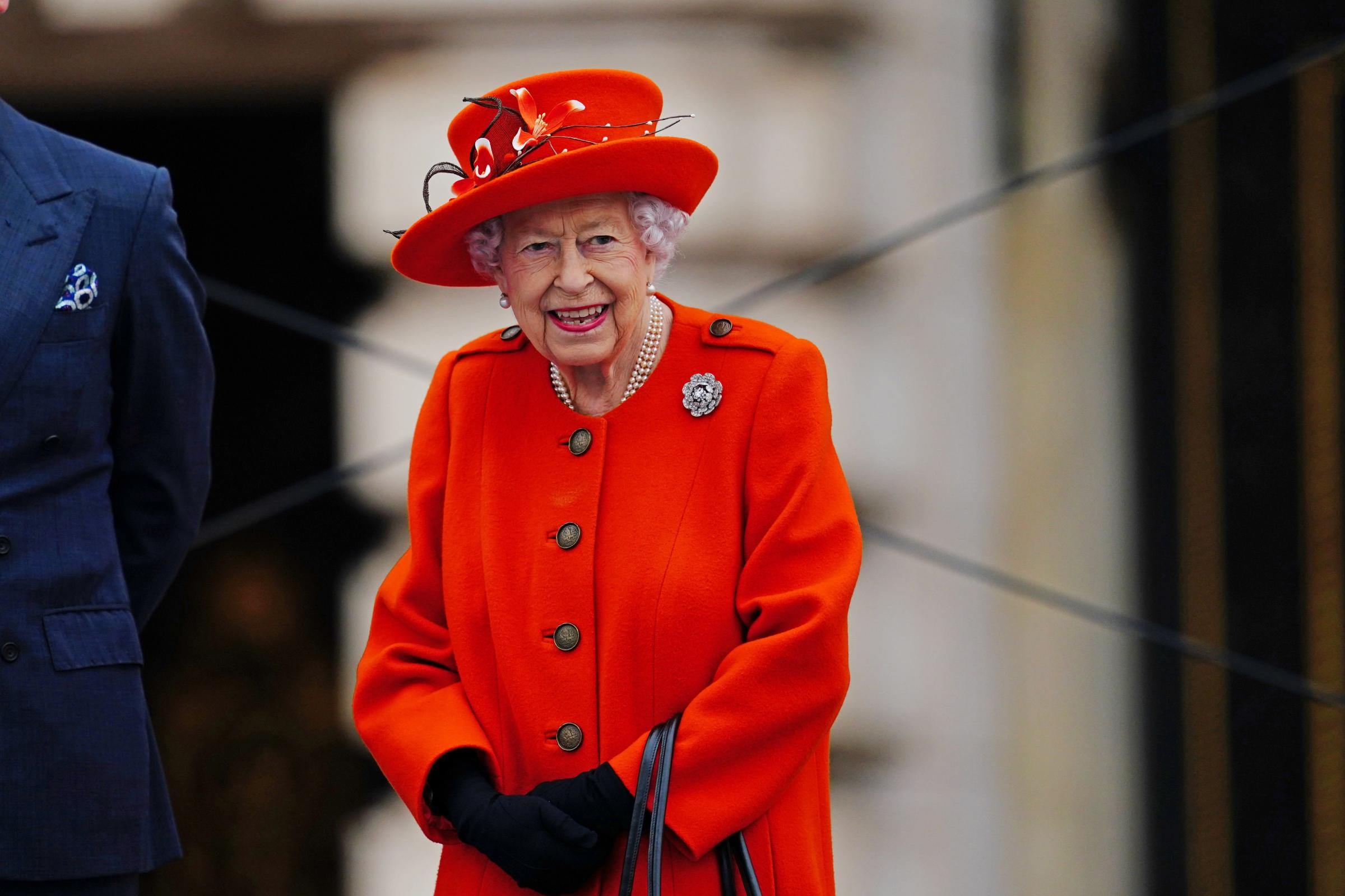 Queen knights her chief royal physician at Windsor investiture - Vimarsana News