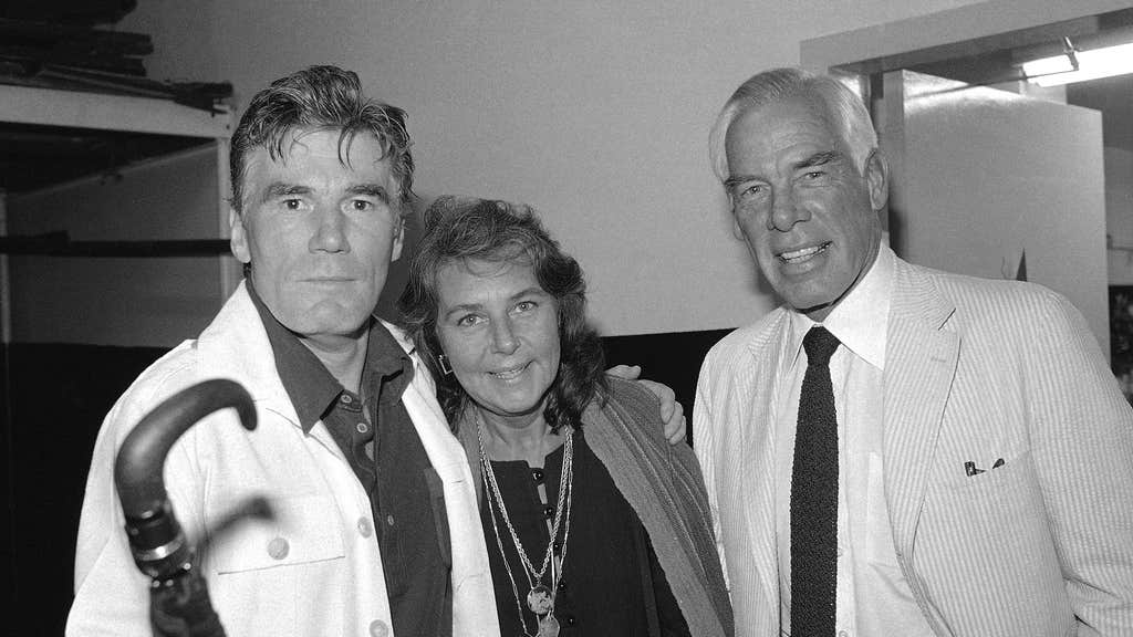 Lethal Weapon star Mitchell Ryan dies aged 88 - Vimarsana News