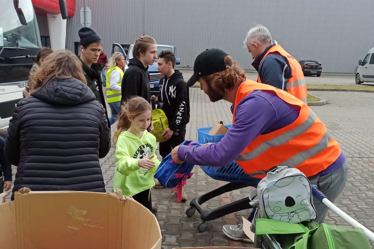'Kindness backpacks' bring 'moments of happiness' to young Ukrainian refugees - Vimarsana News