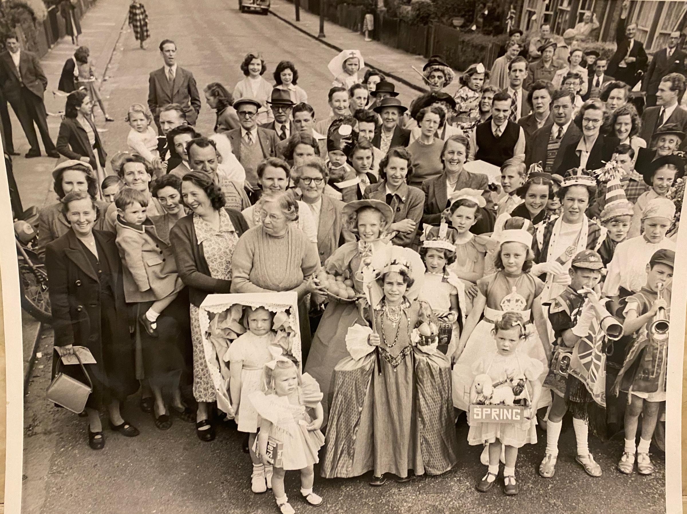 Watford Observer: Liverpool Road Coronation Party 1953