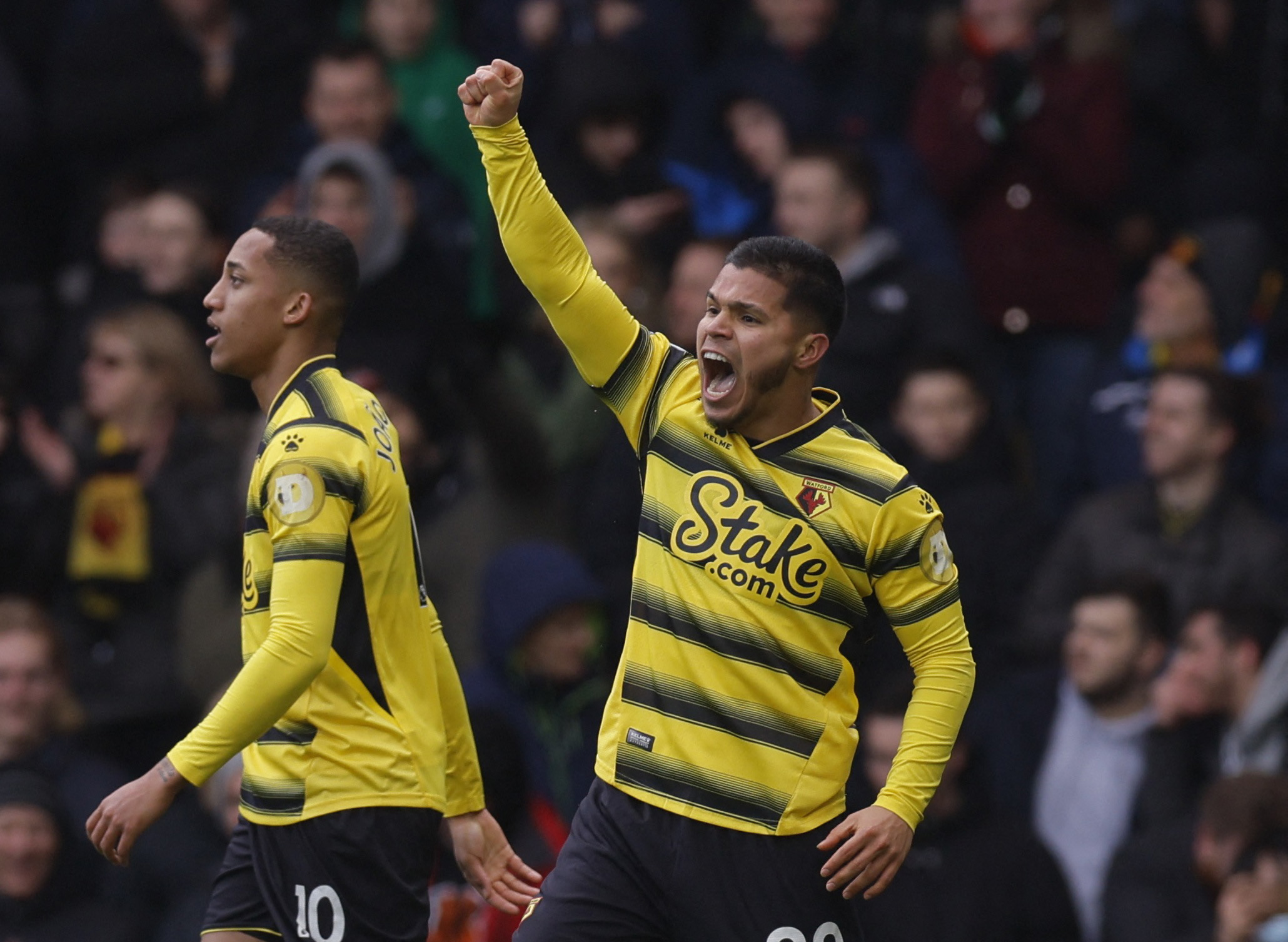 Hernandez completes move from Watford to Columbus Crew in MLS