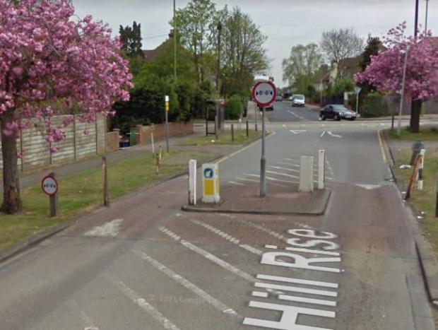 Watford Observer: How the width restriction looked before it was redesigned. Credit: Google Street View
