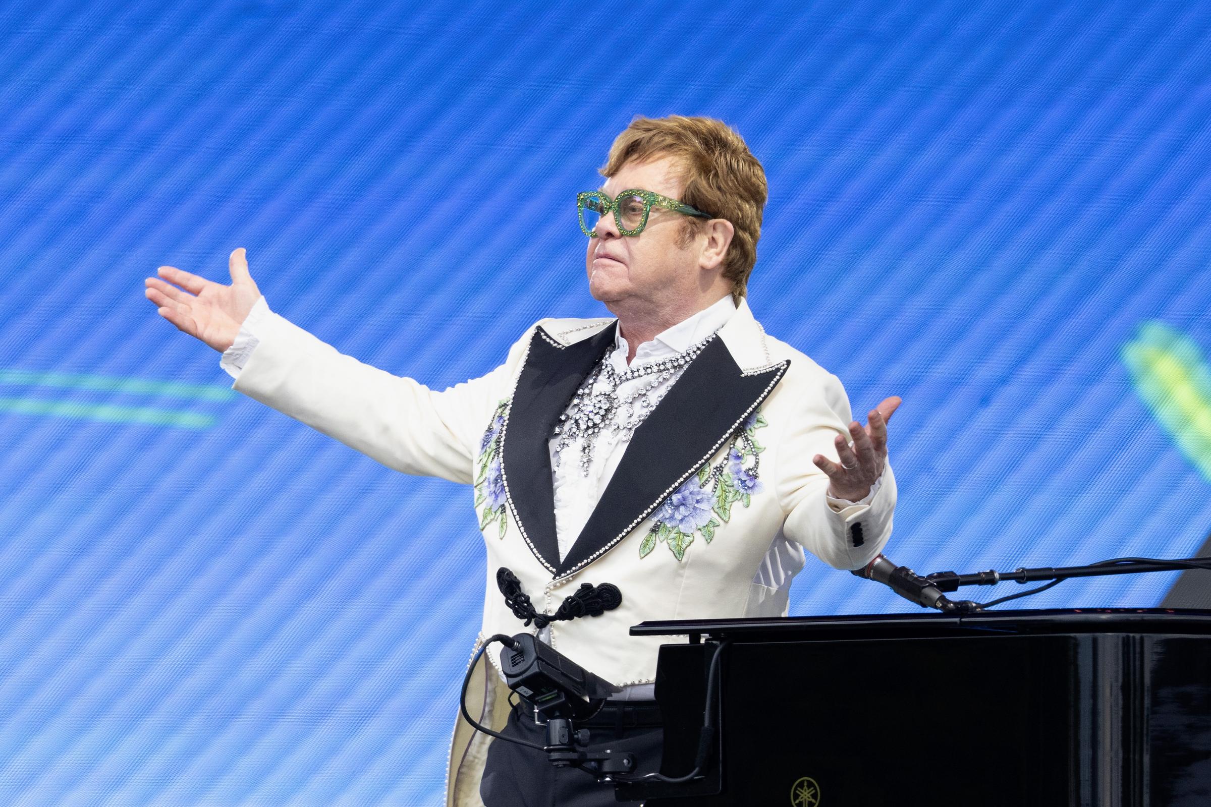 Extra tickets on sale for Elton John's Watford concerts 