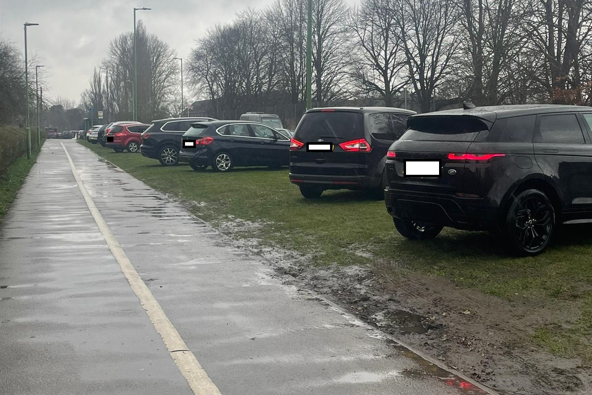 Police hand out fines during Bushey schools parking crackdown - Vimarsana News