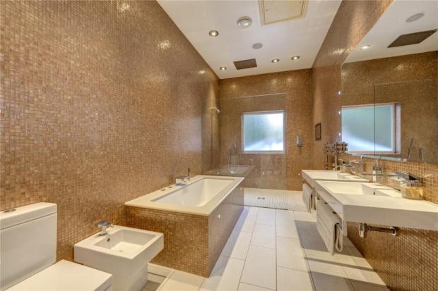 Watford Observer: Bathroom (Hamptons)