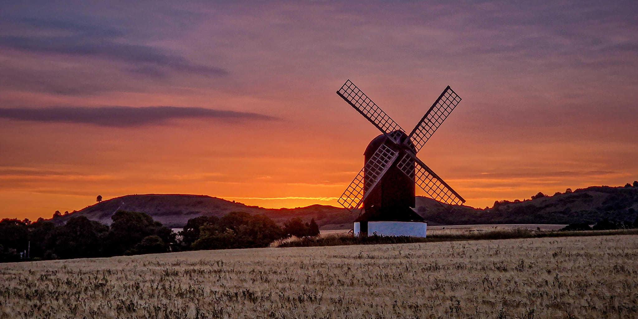 Neil James Green: Had a drive out to Pitstone a few days ago for sunrise. Didnt disappoint.