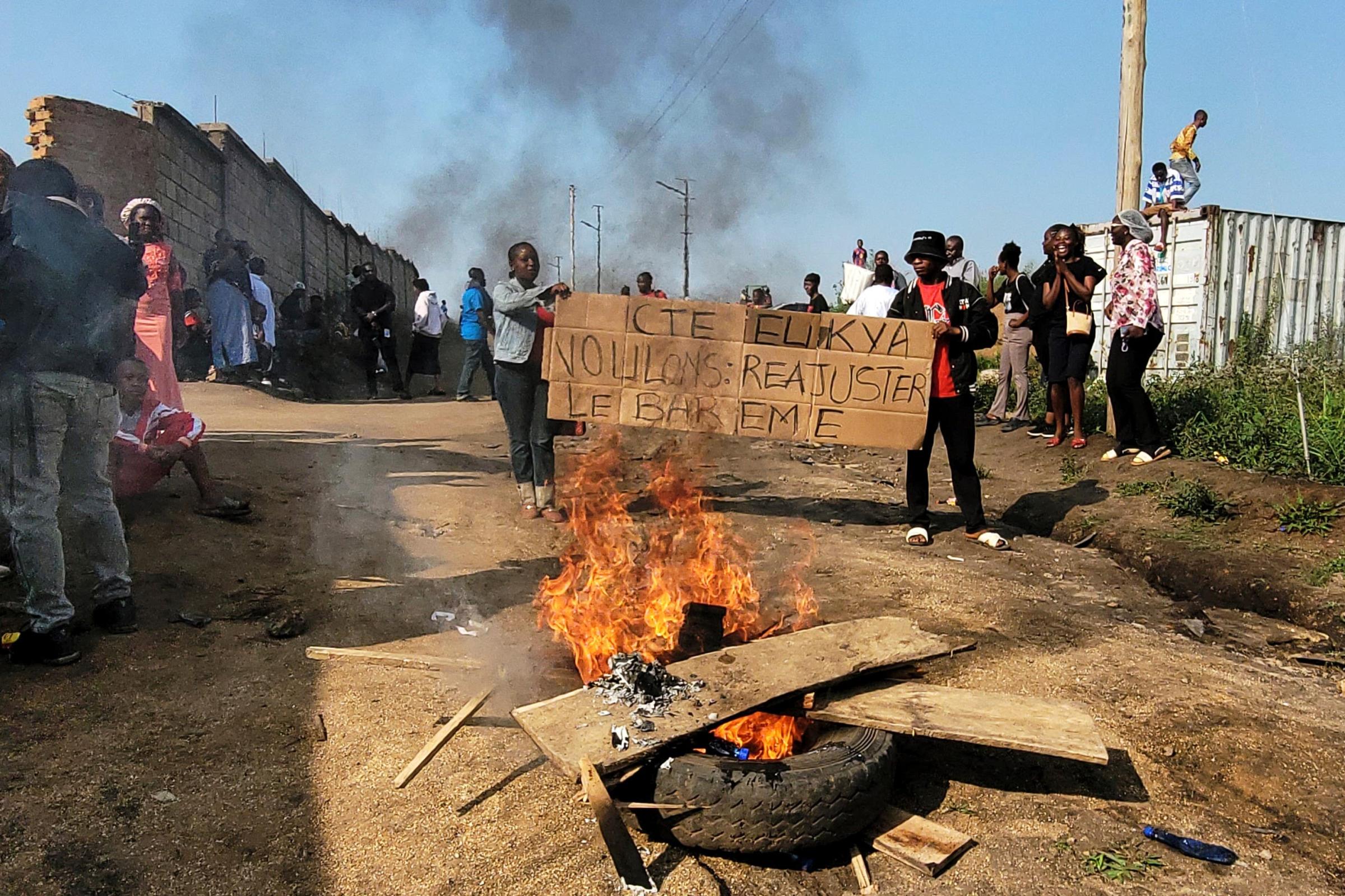 More health workers strike as Ebola cases in Congo near 3,000